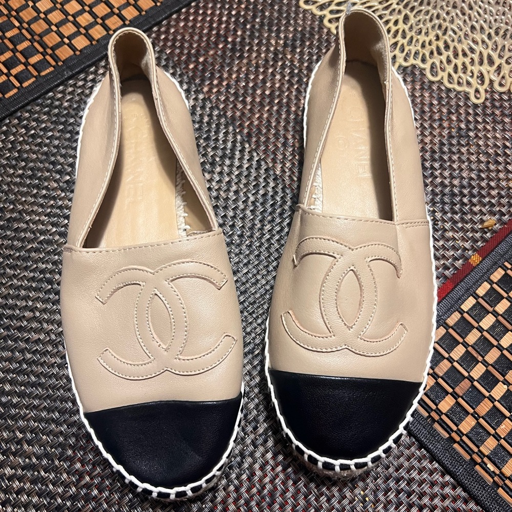 CHANEL espadrille